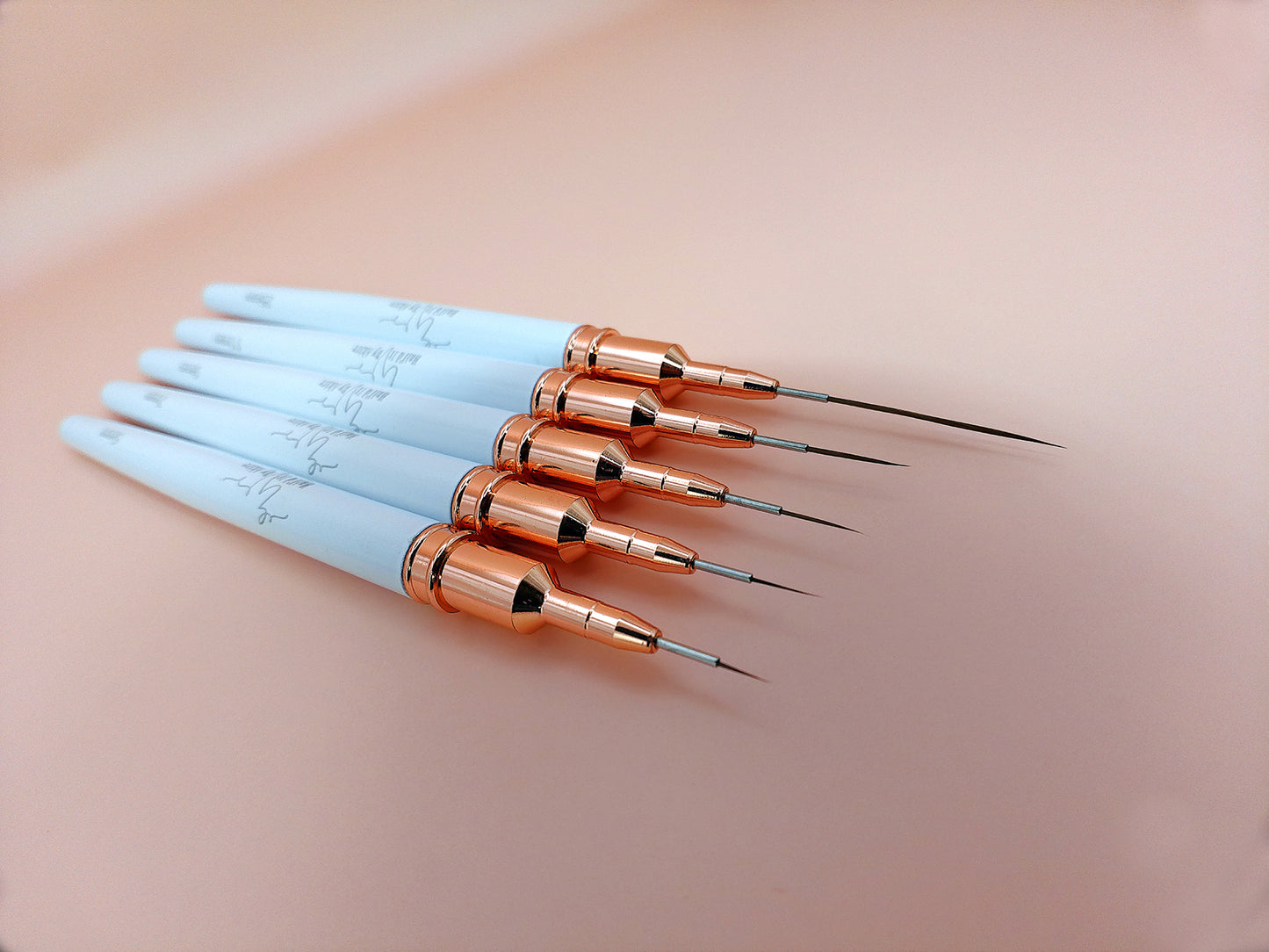 White Liner Brush Set